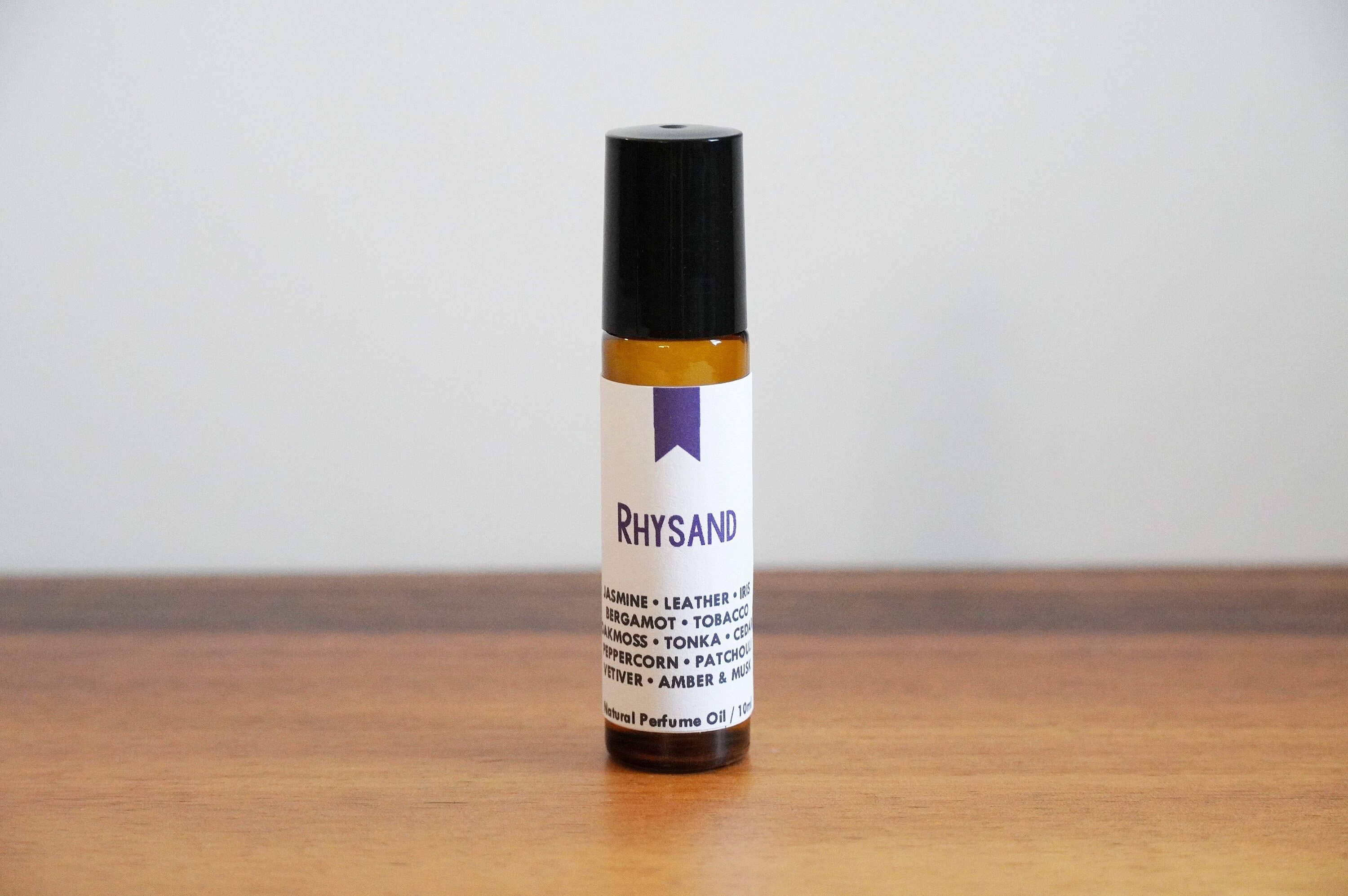 RHYSAND / Jasmine Leather Iris Bergamot Tobacco Oakmoss Cedar Peppercorn  Patchouli Amber Musk / Book Inspired / ACOTAR / Roll-on Perfume Oil