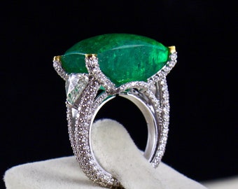 IMPORTANT Natural 23 Carats Zambian EMERALD Fancy Cut Rose Cut DIAMOND Ladies Ring In 18K Gold