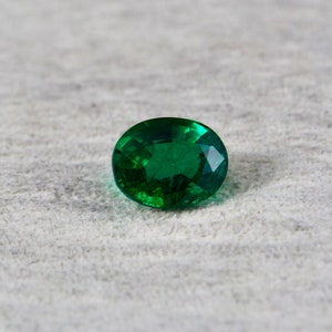 Top Natural Emerald Oval Cut 3.86 Carats 11X8mm Precious Gemstone Ring Pendant image 2