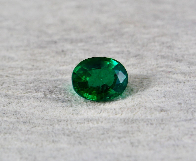 Top Natural Emerald Oval Cut 3.86 Carats 11X8mm Precious Gemstone Ring Pendant image 2