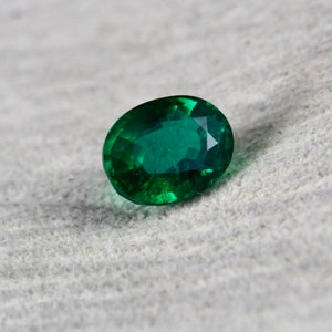 Top Natural Emerald Oval Cut 3.86 Carats 11X8mm Precious Gemstone Ring Pendant image 3