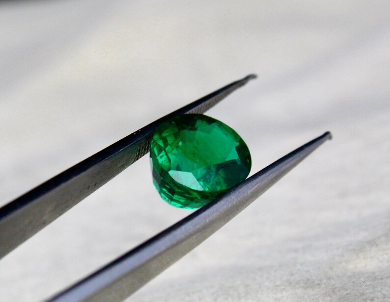 Top Natural Emerald Oval Cut 3.86 Carats 11X8mm Precious Gemstone Ring Pendant image 7