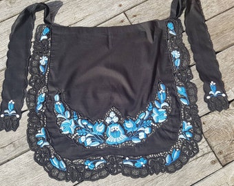 ヴィンテージの女性用エプロン、ハンガリーの手刺繍エプロン