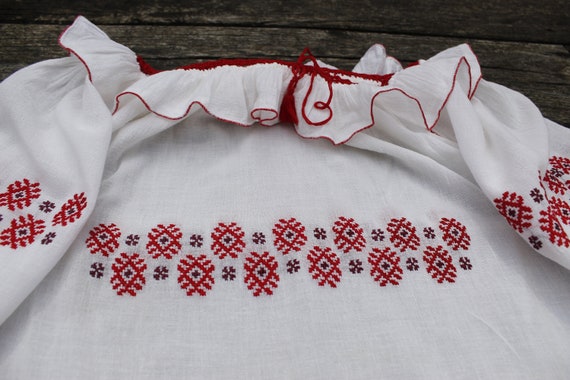 Vintage Hungarian White and red Blouse handembroi… - image 3