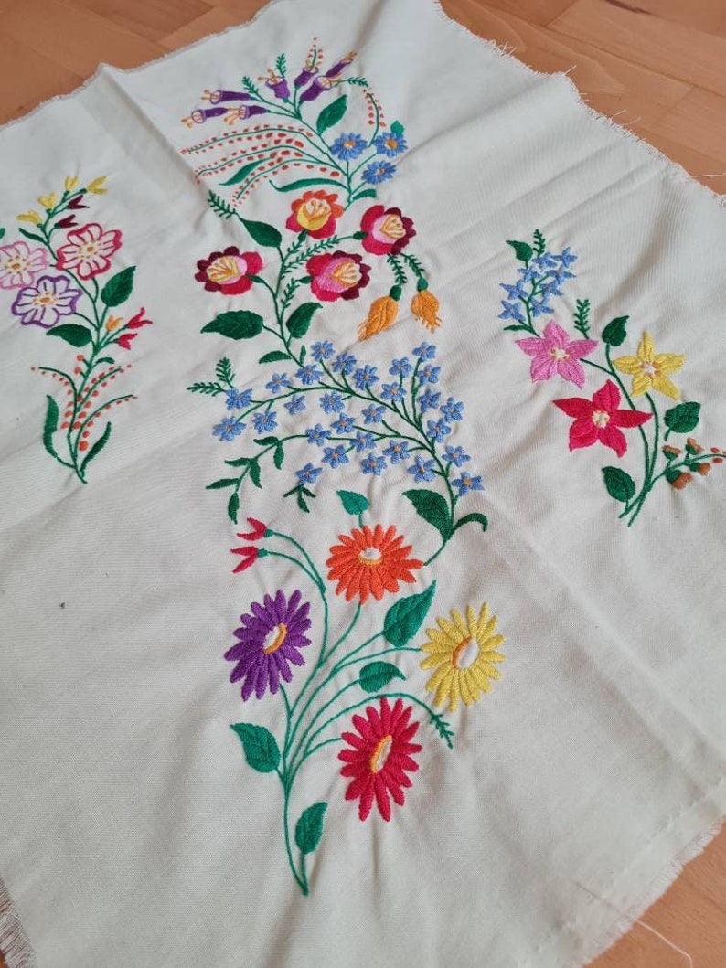 Hungarian embroidered centerpiece Hand embroidered Kalocsa table runner