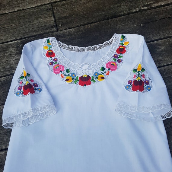 Hungarian blouse Kalocsa Floral Embroidered Wearab
