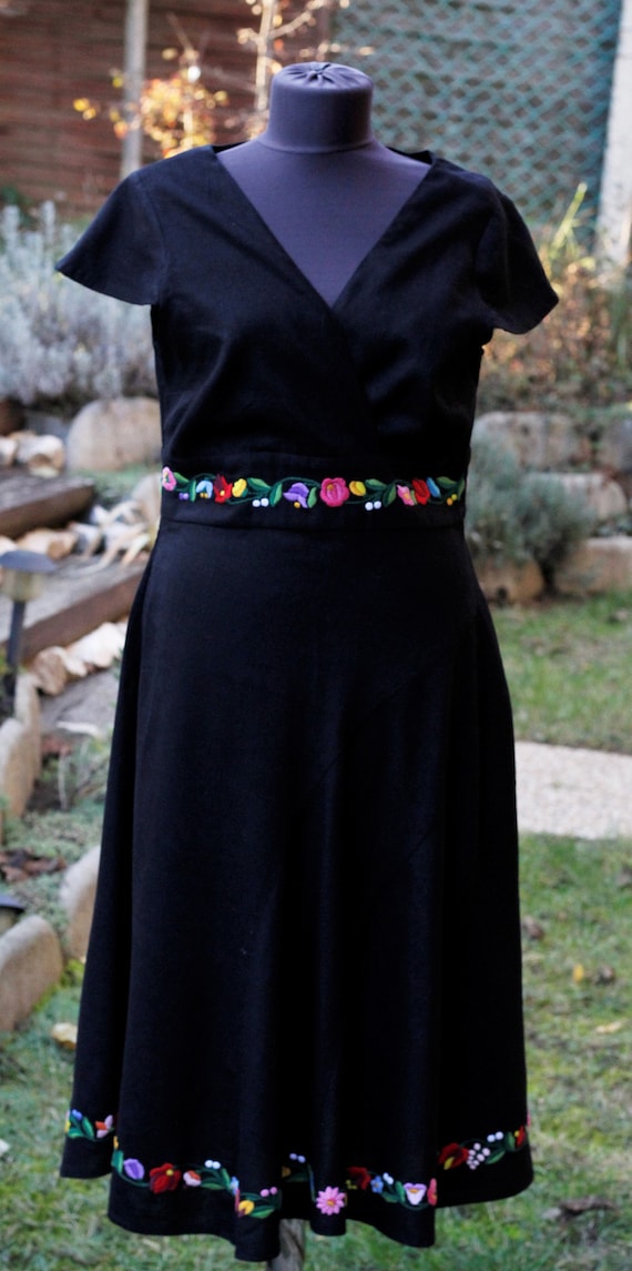 Hungarian hand embroidered dress, Traditional Hung