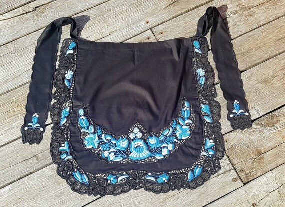 Women apron, hungarian hand embroidered aprons, ki