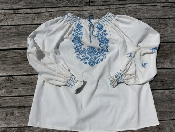Vintage large Hungarian White Blue Blouse Floral h