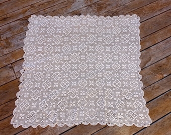 Antique Lace Square Crochet tablecloth, hand crocheted tablecloth, vintage lace tablecloth, hand embroidered, White Lace Tablecloth