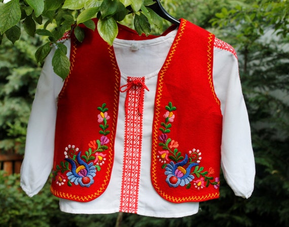 Vintage Hungarian handembroidered children Matyó V