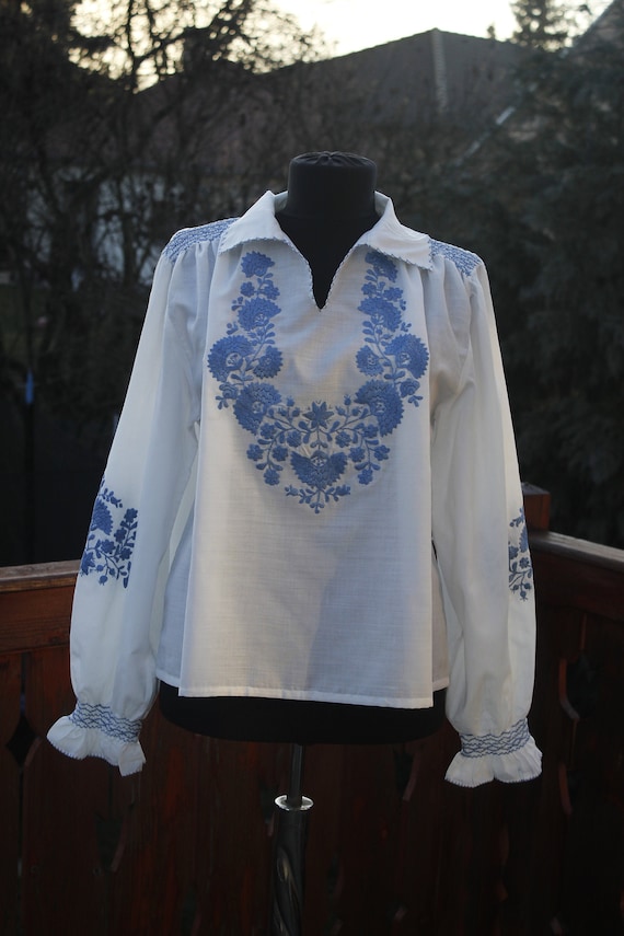 Vintage Hungarian White and blue Blouse Floral han