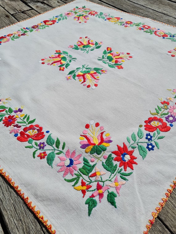 ダイニングテーブル Vintage Hungarian Table 19th Century Exceptional Primitive Walnut Lazy Susan Round Table