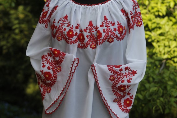 Vintage large Hungarian White Red Blouse Floral ha