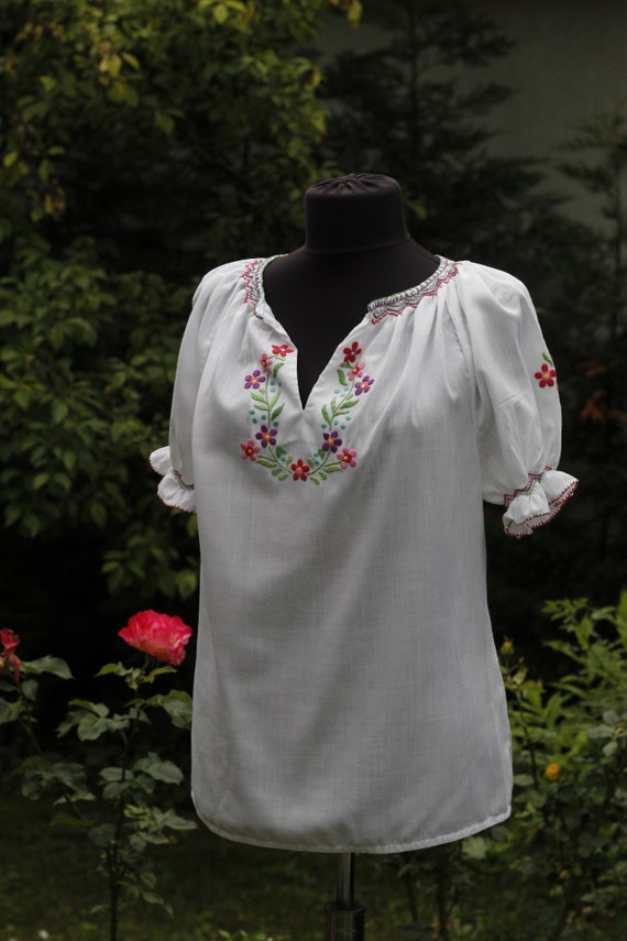 Vintage Hungarian Blouse Floral handembroidered, P