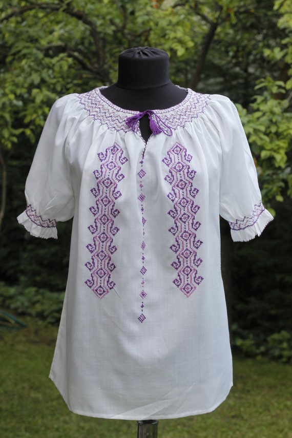 Vintage Hungarian White and Purple handembroidered