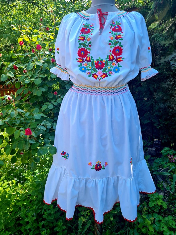 Hungarian hand embroidered and hand smocked dress… - image 6