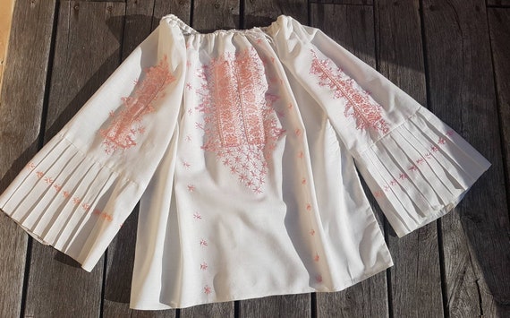 Vintage Hungarian White and pink Blouse Floral han