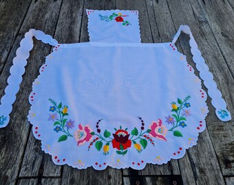 ヴィンテージの女性用エプロン、ハンガリーの手刺繍エプロン
