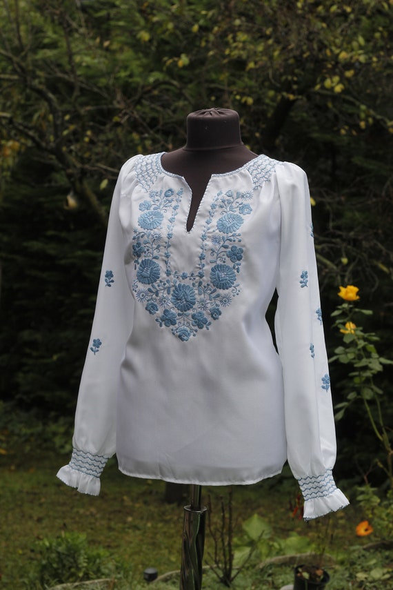 Vintage Hungarian White and blue Blouse Floral han