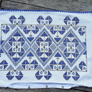 Funda de almohada vintage de punto de cruz hecha a mano funda de almohada azul bordada húngara, almohada decorativa