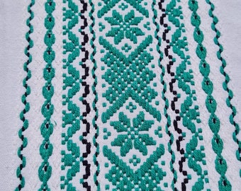 Vintage linen Transylvanian green hand embroidery tablerunner handmade tablecloth, Vintage handmade, folk tablecloth, 100% natural