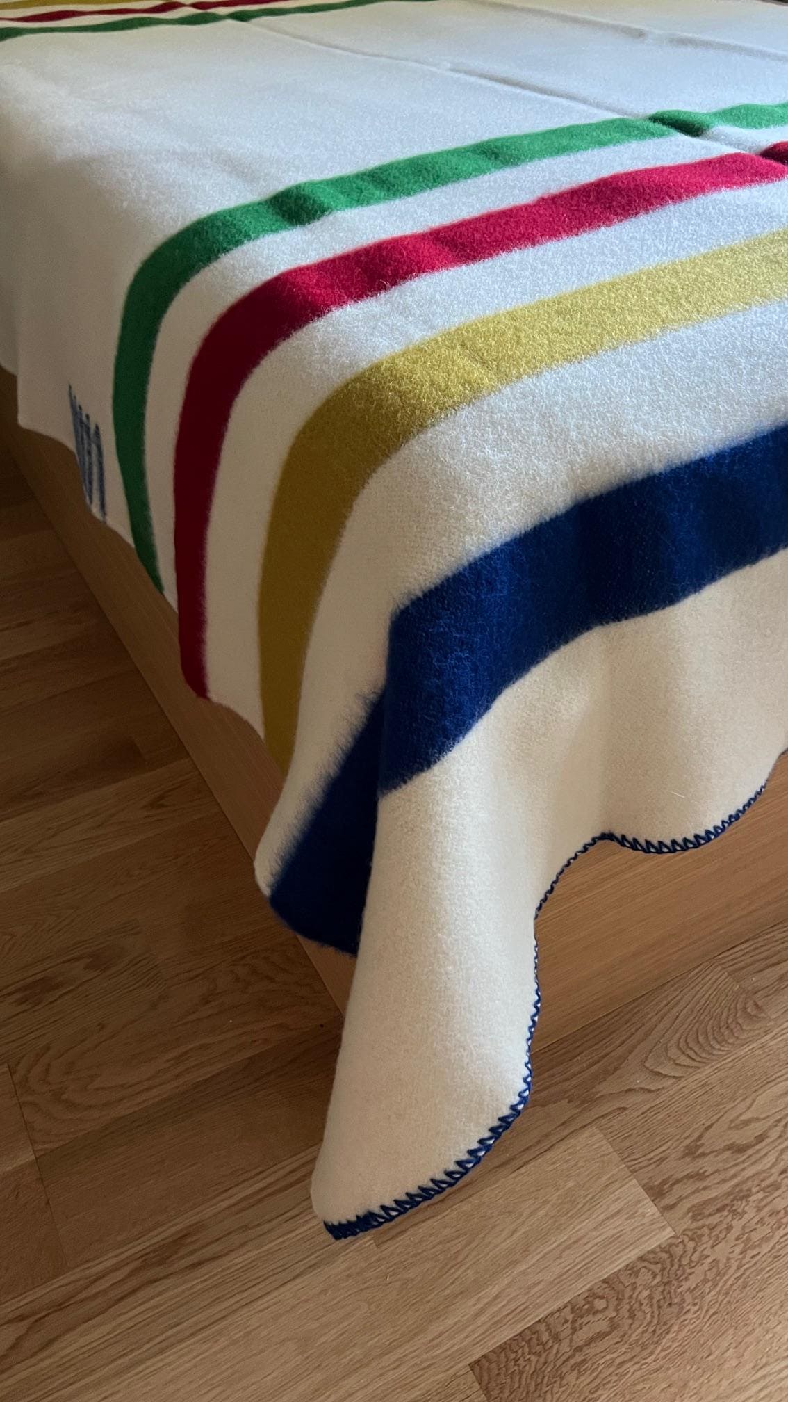 ハドソンベイスタイルウールブランケット：ツインサイズマルチ