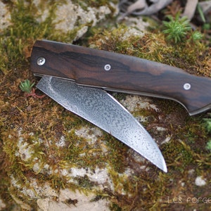 Couteau pliant pompe arrière, lame damas mosaïque et bois de ziricote