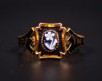 18K Gold & Enamel Mourning Ring