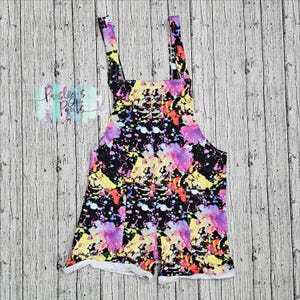 RTS Paint Splatter Shortalls – Kolorowy, ręcznie robiony kombinezon z kieszeniami – luźne krótkie spodenki – rozmiar 1XL