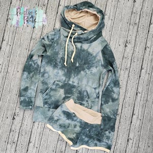 Handmade Tie-Dye Hoodie and Shorts Set | Cozy Pullover with oversized hood & Pocket | Women’s Loungewear