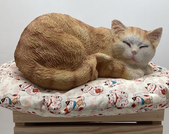 Almohada ovalada para cama de gato Maneki Neko