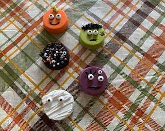 Halloween Chocolate Covered Oreos
