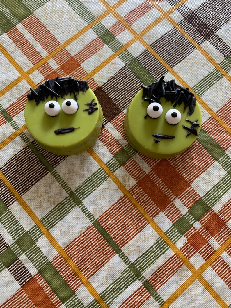 Halloween Chocolate Covered Oreos image 6