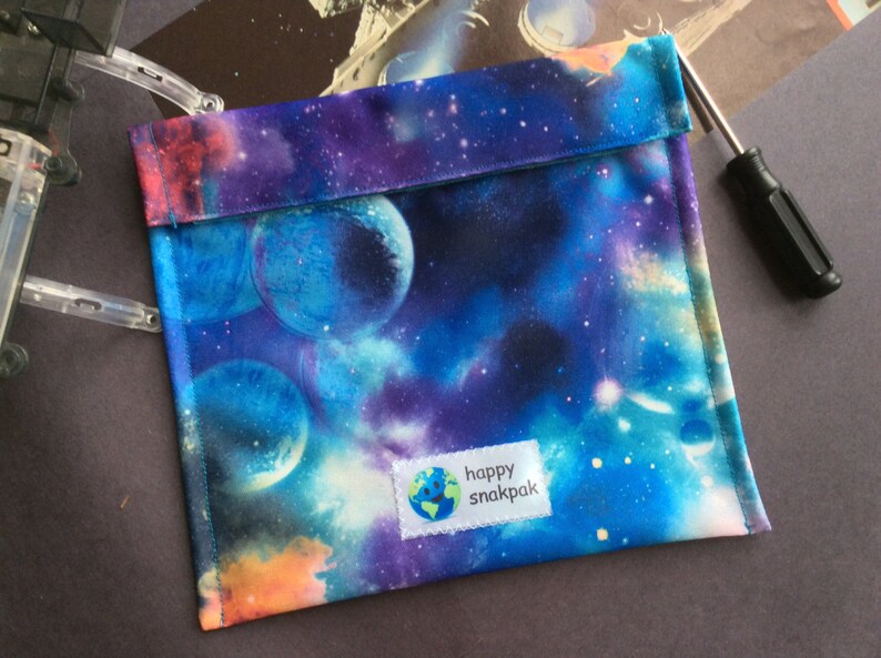 Eco-Friendly Three Sizes Reuseable Snack Bag Kid Friendly Single Layer Blue Galaxy Pattern Easy Care