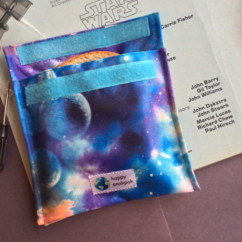 Eco-Friendly Three Sizes Reuseable Snack Bag Kid Friendly Single Layer Blue Galaxy Pattern Easy Care