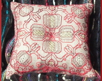 Quene's Crown - een klein fantasierijk geteld Blackwork-ontwerpPATROON (HANDWERK) van praktisch Blackwork