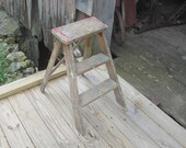 vintage wood ladder,small step ladder,stool,photography prop,plant stand,step stool,folding ladder,cottage decor,garden decor,display shelf