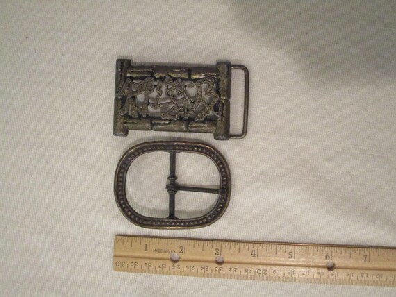 2 belt buckles,1970s belt buckles,bronze belt buckles,womens belt buckles,feminine belt buckles,1 3/4 inch belt buckles,3 inch belt buckles