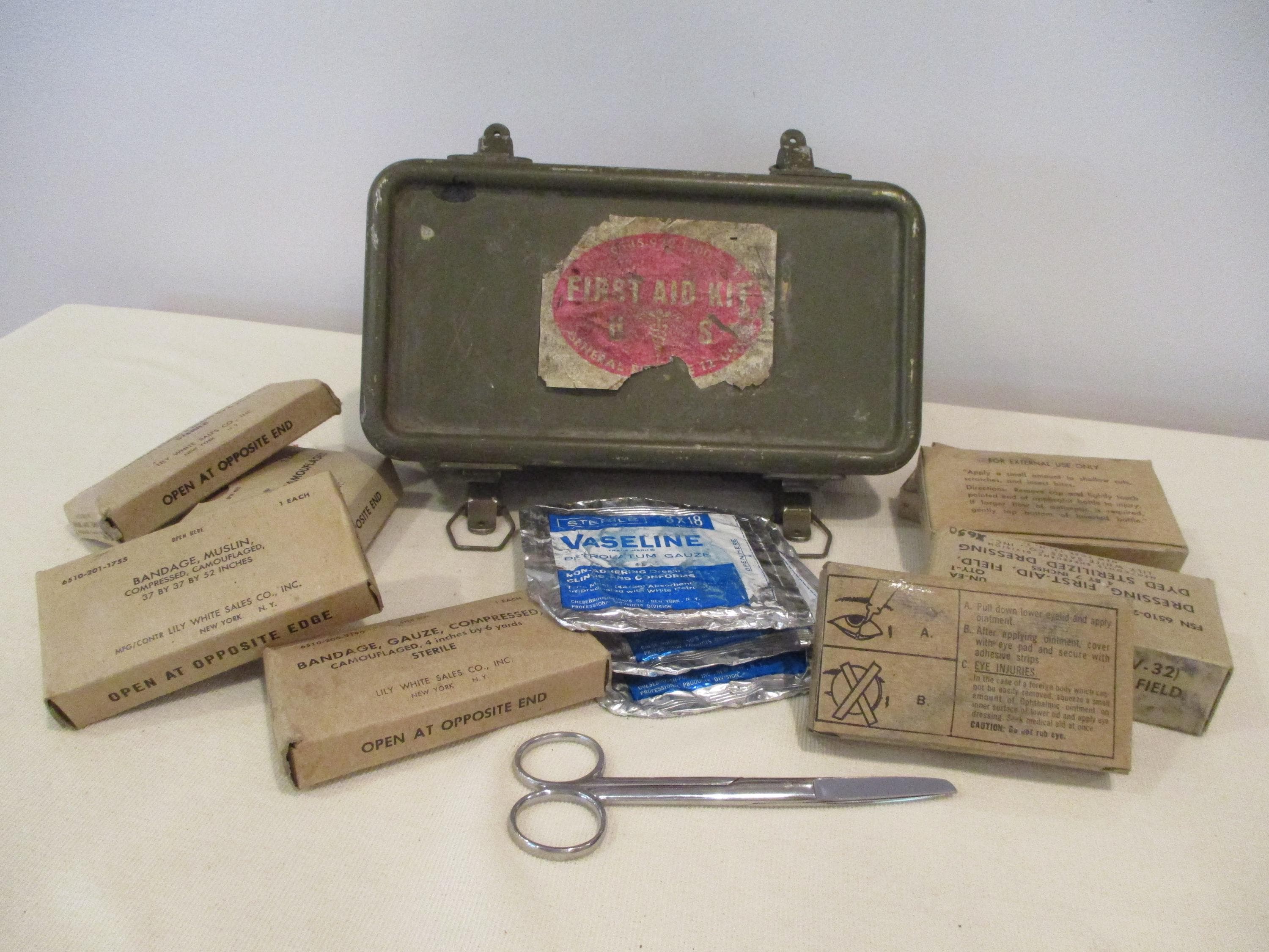 U S Army First Aid Kit With Contents,6545-922-1200 First Aid Kit
