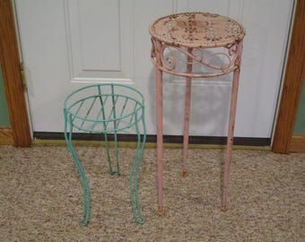2 vintage metal plant stands,front porch plant stand,flower pot holder,patio decor, wire stand,round  plant stand,plant display