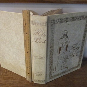 Large King James Bible,White Bible,Red Letter Reference Bible,Bible Dictionary,Biblical Painting,religious art,Bible Concordance,Holy Bible