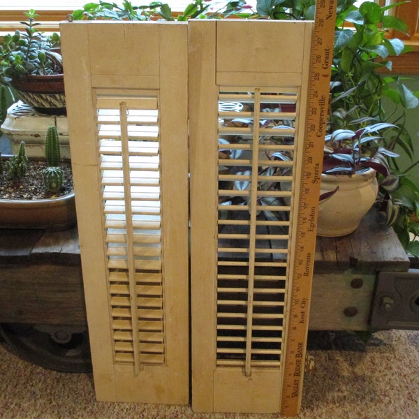 wood louvered shutters,merchandise display,wood shutters,craft display,wedding card holder,interior shutters,photography prop,indoor shutter