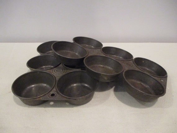 Antique/vintage Muffin Pans,muffin Baking Tins,antique Biscuit