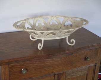 large wrought iron basket planter,garden planter,patio decor,wrought iron patio basket,porch decor,rustic decor,metal basket,farmhouse decor