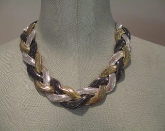 Monet dreifarbige geflochtene Halskette, Vintage Monet Halskette, 1990er Jahre Schmuck, gold silber schwarzes Choker Halskette, geflochtene mehrfarbige Halskette
