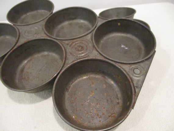 Antique/vintage Muffin Pans,muffin Baking Tins,antique Biscuit