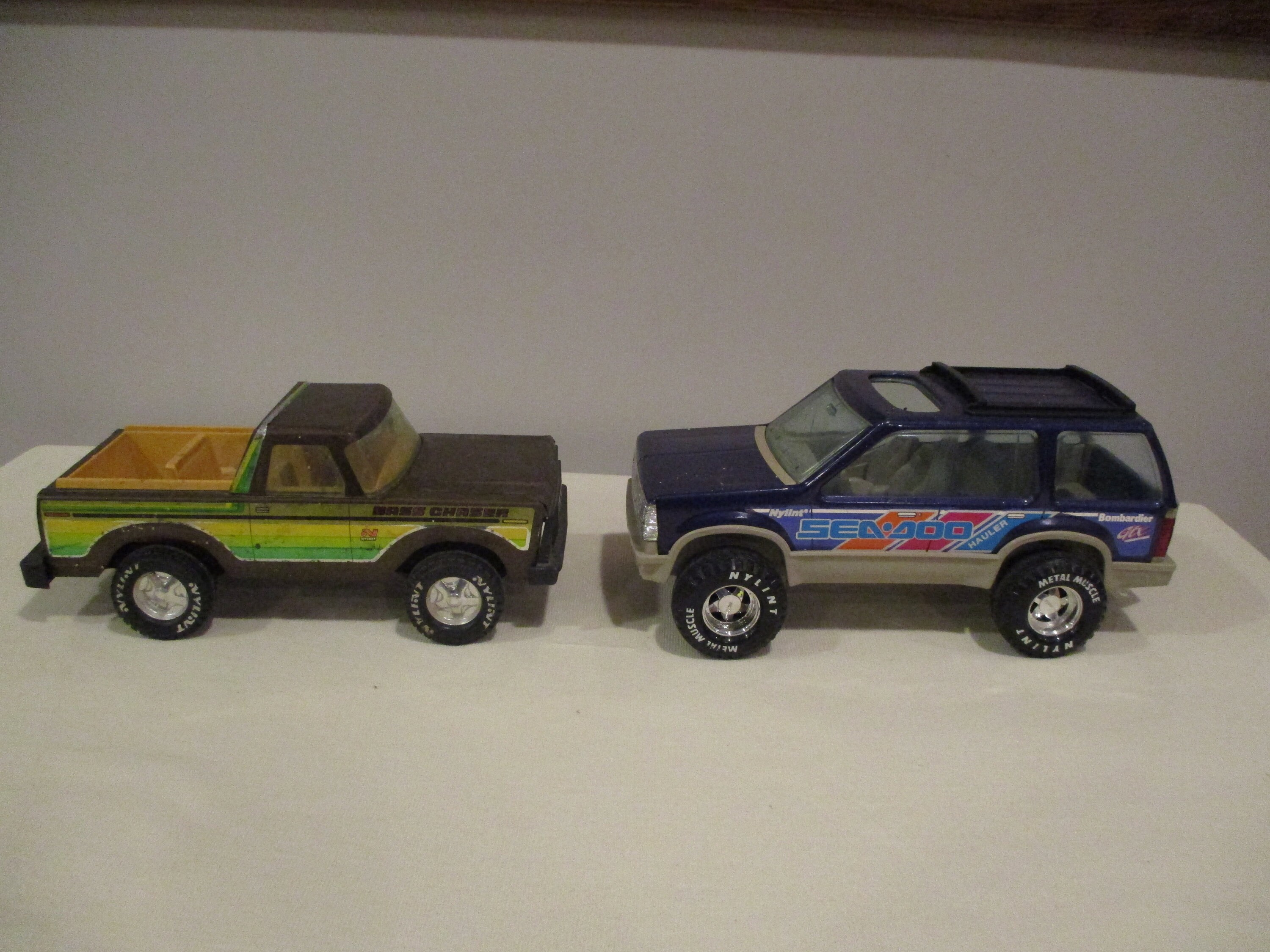 2 Nylint Trucks nylint Brown Bronco nylint Blue Bombardier seadoo