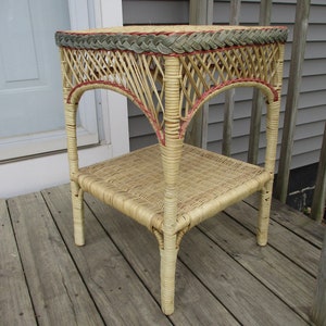 supporto per piante in vimini, tavolino decorativo in vimini, tavolo in vimini da patio, mobili da cottage, tavolo da veranda, tavolo da veranda, mobili da terrazza