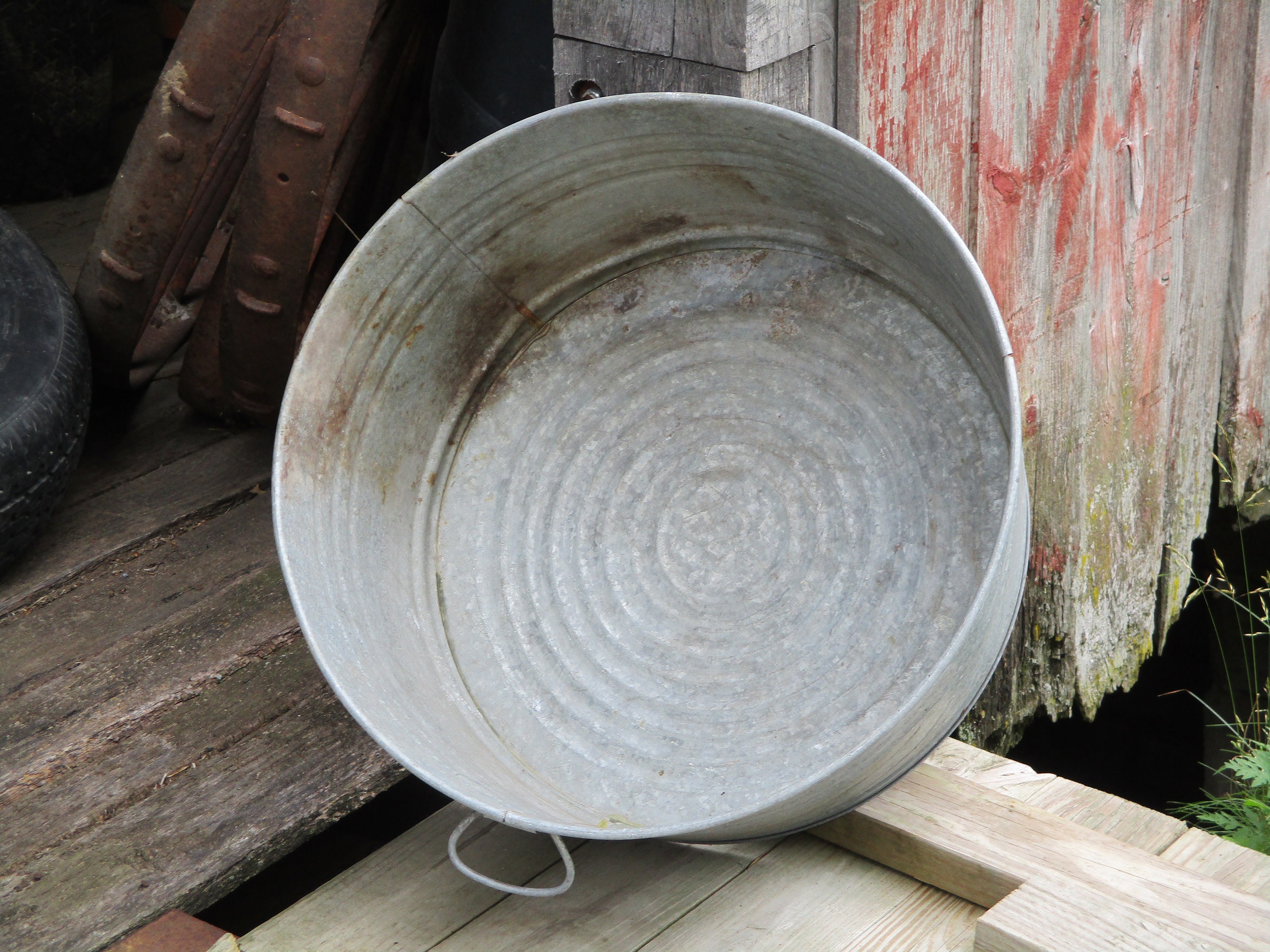 Galvanized Tub / Vintage Galvanized Metal Tub / Large Bucket With